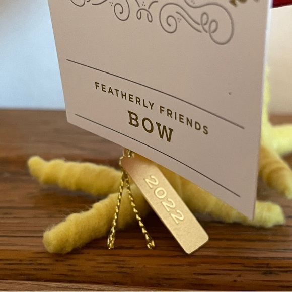 Wondershop for Target Featherly Friends Bow 2022 - Picture 5 of 6